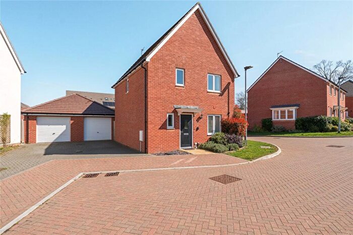 3 Bedroom Detached House To Rent In Prestwick Green, Binfield, Bracknell, Berkshire, RG42