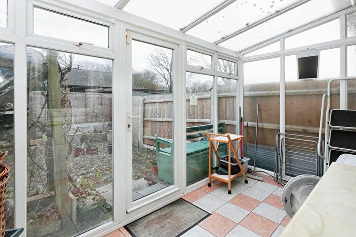 2 Bedroom Bungalow For Sale In Dodkin, Beanhill, Milton Keynes, Buckinghamshire, MK6