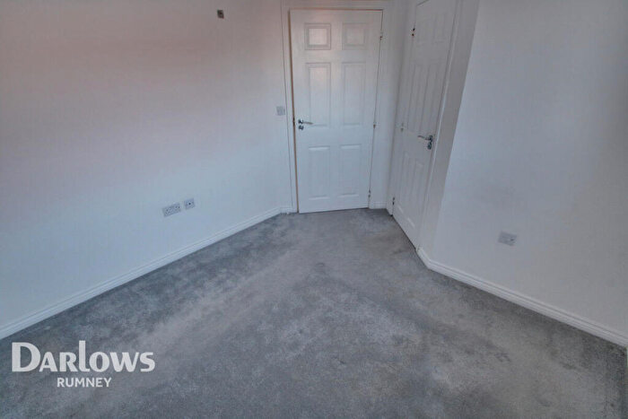2 Bedroom Flat For Sale In Harrison Drive, Cardiff, CF3
