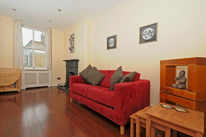 2 Bedroom Flat To Rent In Old Kent Road, London, SE1