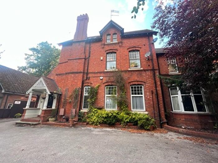 3 Bedroom Flat To Rent In St. Bernards Road, Solihull, B92