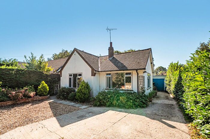 3 Bedroom Detached Bungalow For Sale In Scant Road West, Hambrook, PO18