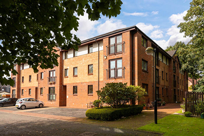 2 Bedroom Flat For Sale In Normanhurst Court, West King Street, Helensburgh, Argyll And Bute, G84