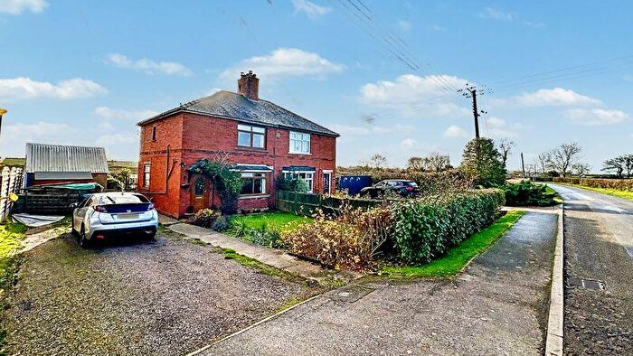 3 Bedroom Semi-Detached House For Sale In Snelland Road, Wickenby, Lincoln, LN3