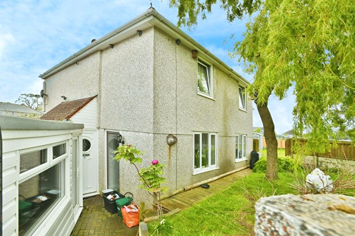 4 Bedroom Semi-Detached House For Sale In Warfelton Crescent, Saltash, PL12