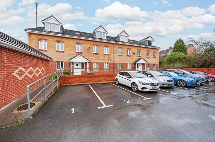 2 Bedroom Apartment To Rent In Henley Road, Caversham, RG4