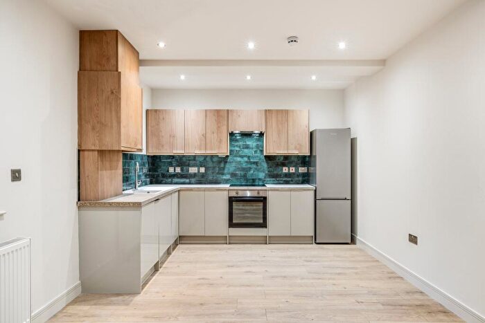 1 Bedroom Flat To Rent In High Street, Woking, GU21