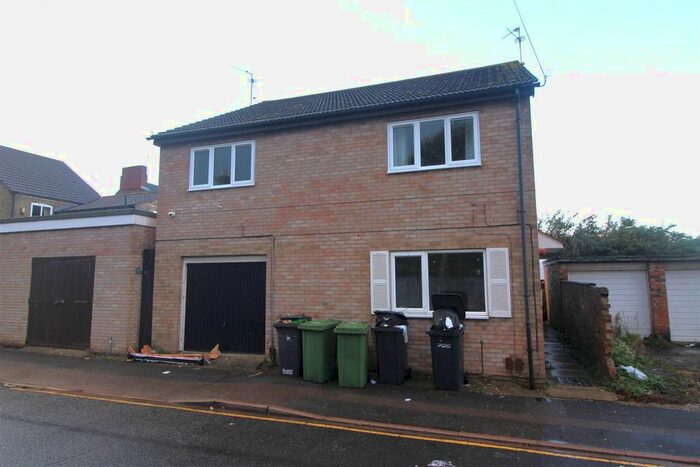 Studio To Rent In Burmer Road, Peterborough, PE1