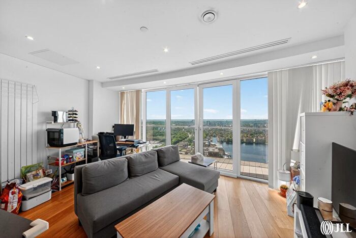 1 Bedroom Apartment For Sale In Crossharbour Plaza London, E14