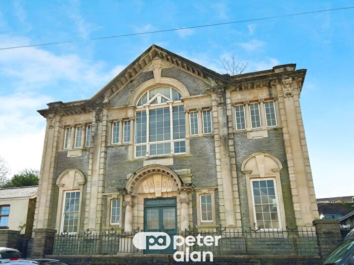 2 Bedroom Property To Rent In Commercial Street, Bridgend, CF34