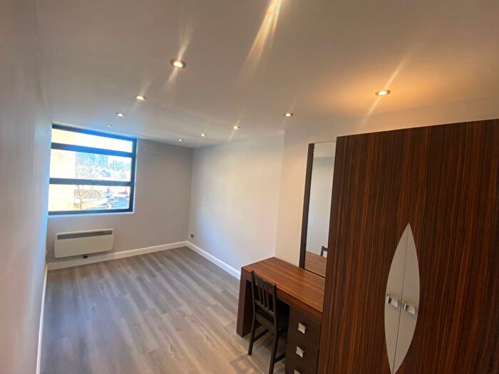 2 Bedroom Flat To Rent In London Road, Wembley, HA9