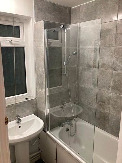 2 Bedroom Flat To Rent In Longfield Estate, Bermondsey/Elephant And Castle, SE1