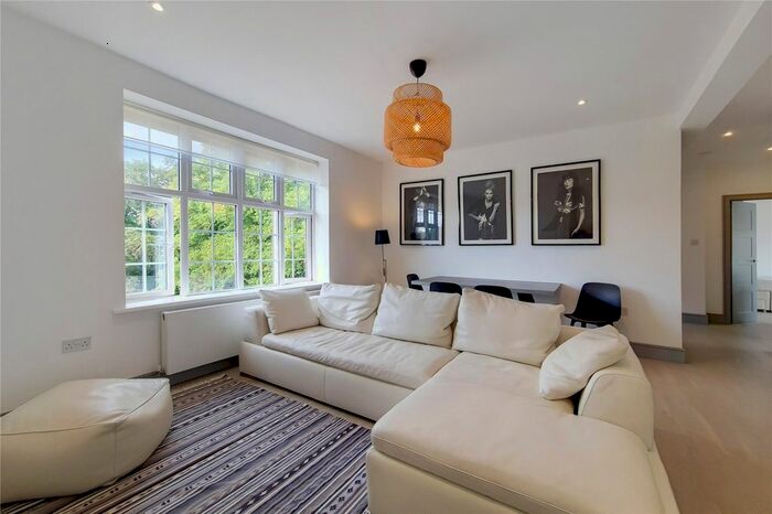 3 Bedroom Flat To Rent In Aylmer Court, Sheldon Avenue, Hampstead Garden Subur, London, N2