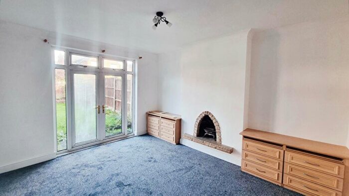 4 Bedroom House To Rent In Ashleigh Road, , Leicester, LE3