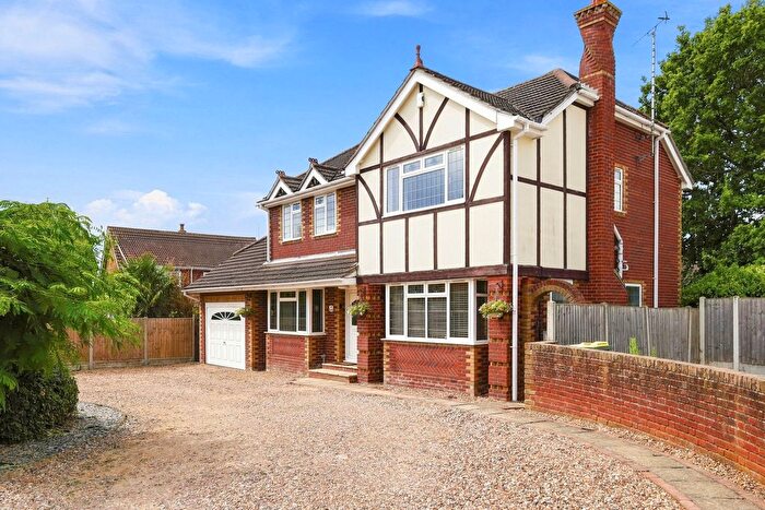 4 Bedroom Detached House For Sale In Allerton Close, Rochford, SS4