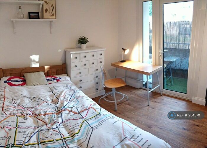 1 Bedroom Flat To Rent In Radcliffe House, London, SE16