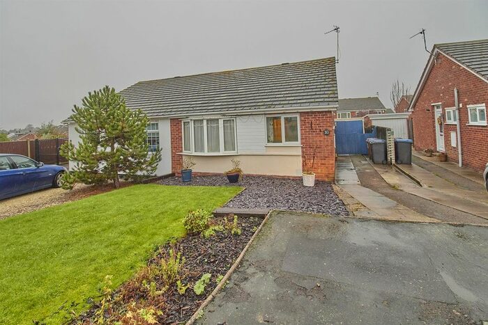 2 Bedroom Bungalow To Rent In Reeves Road, Burbage, Leicestershire, LE10