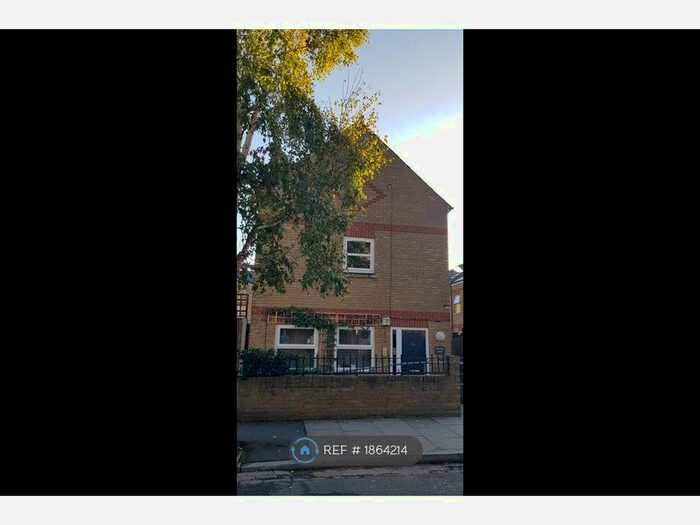 2 Bedroom Maisonette To Rent In Bruce Castle Road, London, N17