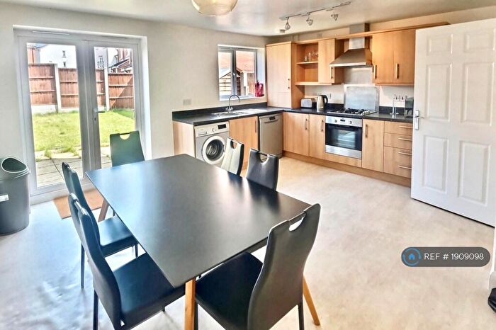 4 Bedroom Semi Detached House To Rent In Humber Road, Coventry, CV3