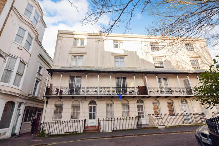 1 Bedroom Apartment To Rent In Russell Square, Brighton, East Sussex, BN1
