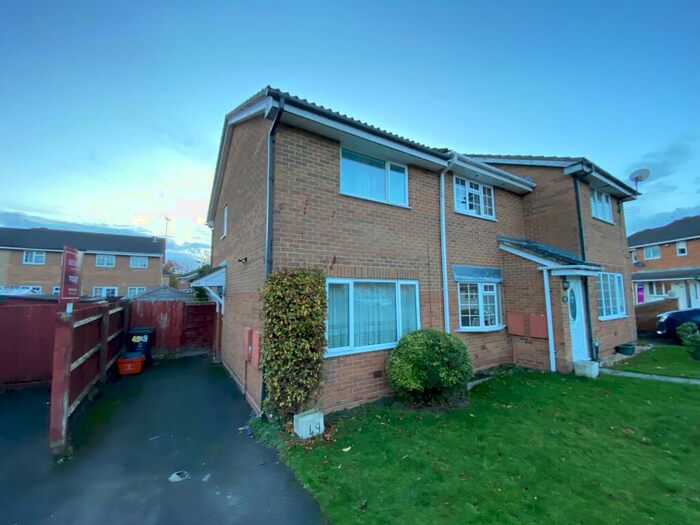 2 Bedroom End Of Terrace House To Rent In Sheerwold Close, Swindon, SN3