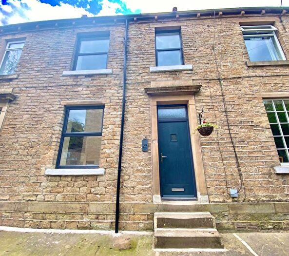 2 Bedroom Terraced House For Sale In Britannia Road, Huddersfield, HD3