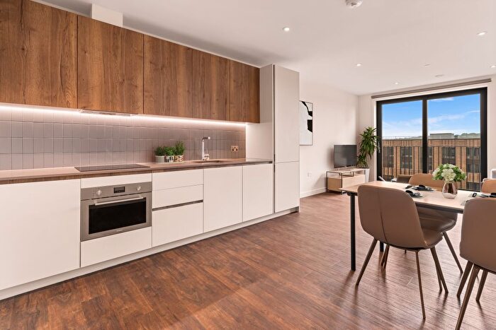 2 Bedroom Flat To Rent In Greenford, UB6