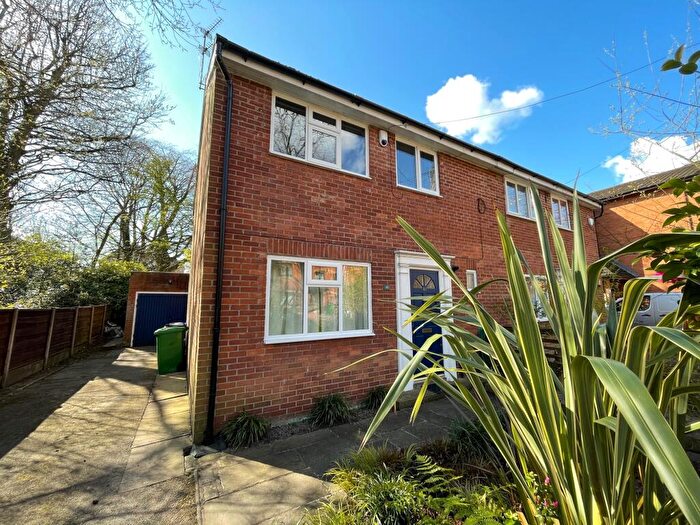 3 Bedroom House To Rent In Wellington Road, Whalley Range, M16