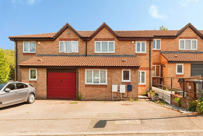 3 Bedroom Terraced House For Sale In Moorymead Close, Watton At Stone, Hertford, SG14