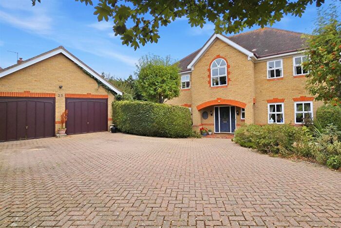 5 Bedroom Detached House For Sale In Bluebell Drive, St James Hamlet, Goffs Oak, EN7