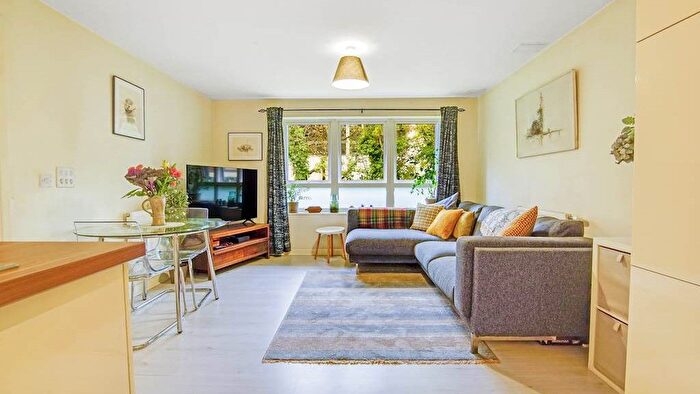 1 Bedroom Flat For Sale In Orchard Grove, Orpington, BR6