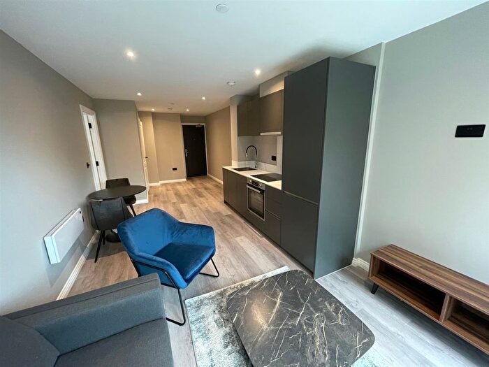 1 Bedroom Flat To Rent In Springwell Gardens, Whitehall Road, Leeds, LS12