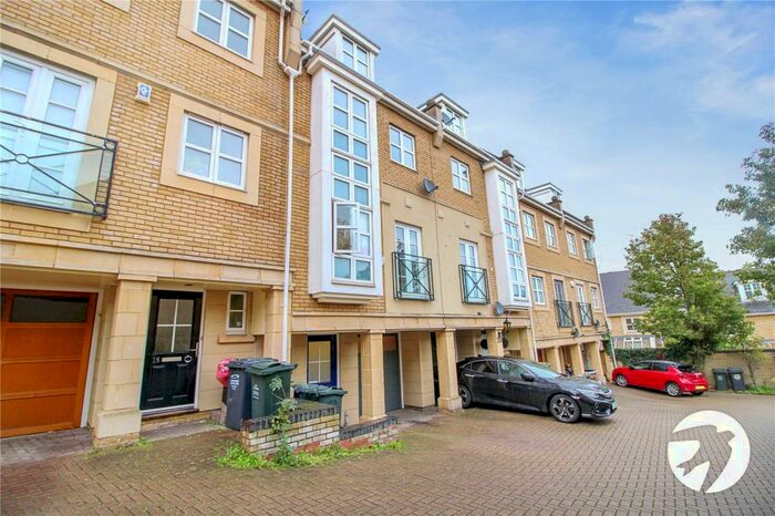 4 Bedroom Terraced House To Rent In Kingfisher Drive, Greenhithe, Kent, DA9