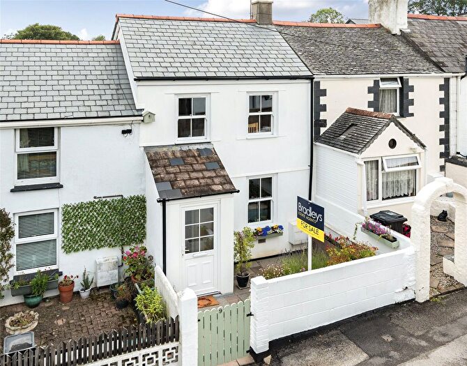 2 Bedroom Cottage For Sale In Caroline Row, Hayle, Cornwall, TR27