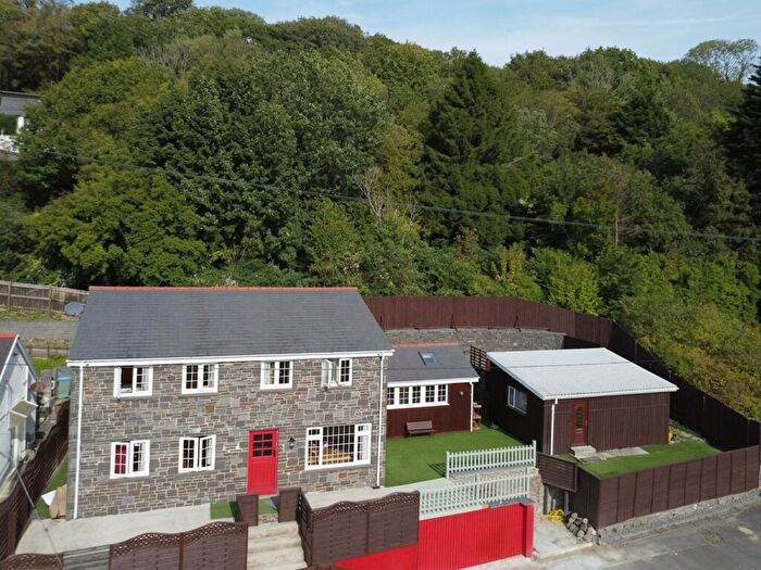 4 Bedroom Detached House For Sale In Ormes Road, Neath, SA10