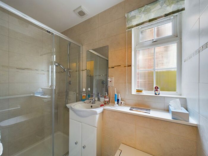 4 Bedroom Detached House For Sale In The Finches, Hitchin, SG4