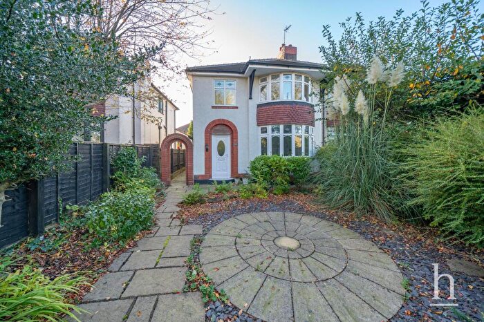 3 Bedroom Semi-Detached House To Rent In Barnston Road, Thingwall, CH61