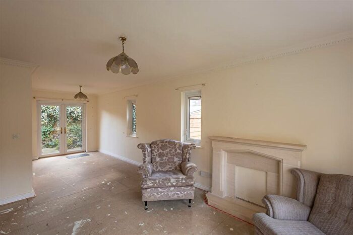 2 Bedroom Semi-Detached Bungalow For Sale In Sandyford Park, Sandyford, Newcastle Upon Tyne, NE2