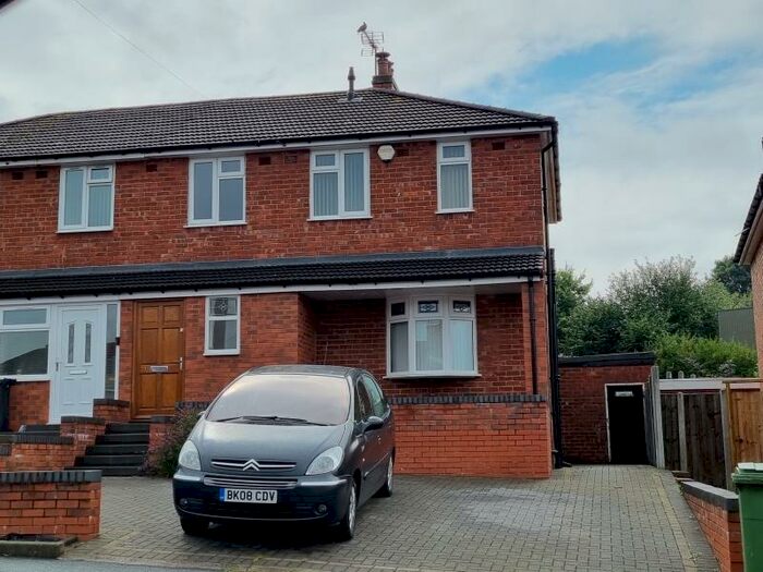 3 Bedroom Semi-Detached House To Rent In Richmond Street, Halesowen, West Midlands, B63