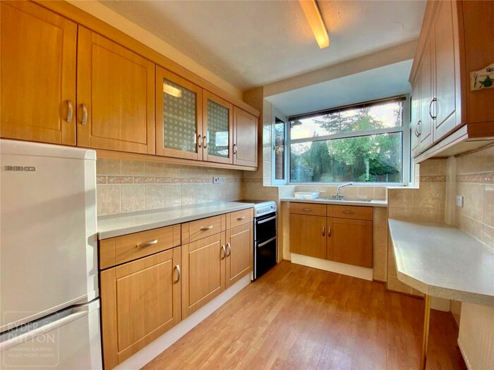 3 Bedroom SemiDetached House To Rent In Malvern Road, Alkrington