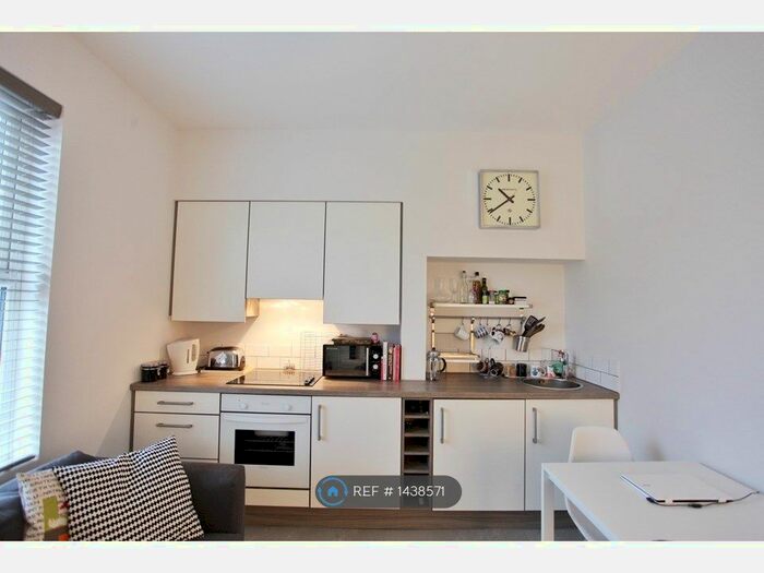 1 Bedroom Flat To Rent In Clyde Road, Manchester, M20