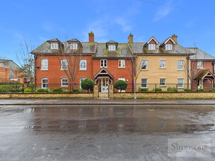 1 Bedroom Flat For Sale In Church Street, Fleur De Lis, OX12