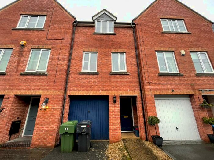 3 Bedroom House To Rent In The Sidings, Hagley, Stourbridge, DY8