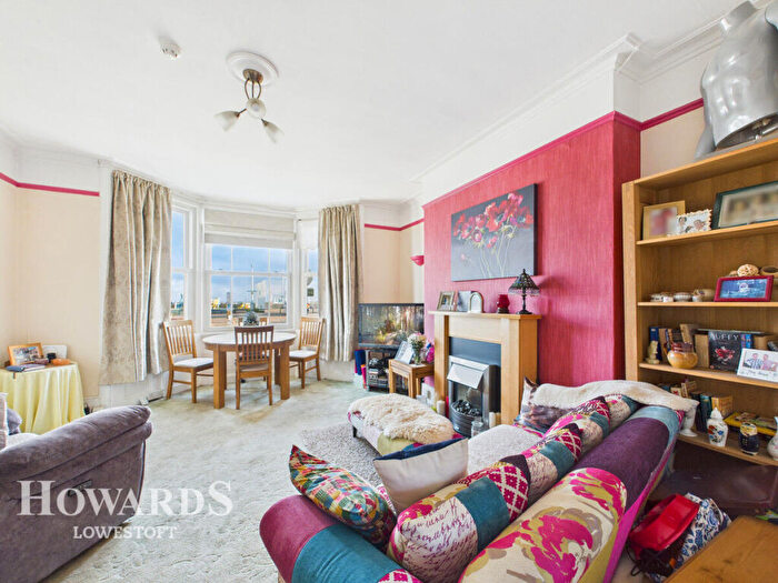 6 Bedroom Terraced House For Sale In Marine Parade, Lowestoft, NR33