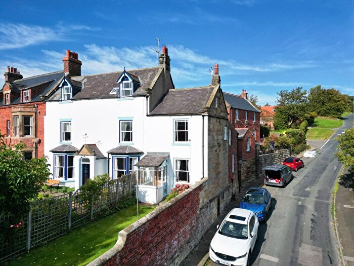 2 Bedroom Cottage For Sale In Melrose Cottage, Fylingthorpe, YO22