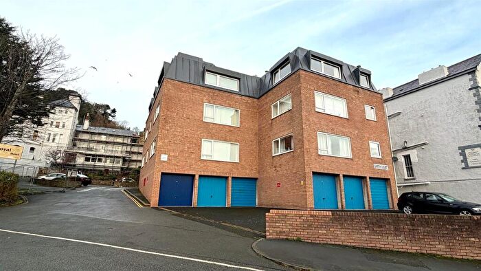 3 Bedroom Apartment For Sale In Abbey Road, Llandudno, LL30