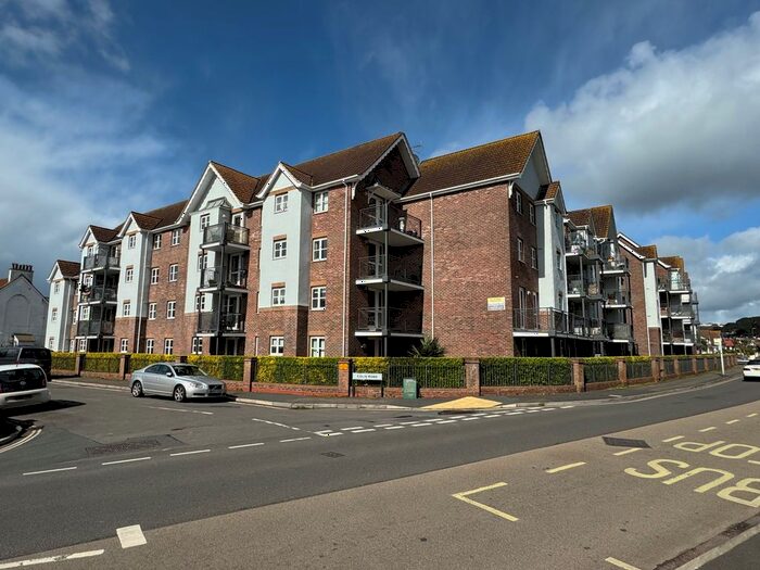 1 Bedroom Flat To Rent In Colin Road, Preston Green, Paignton, TQ3