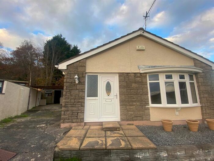 3 Bedroom Bungalow To Rent In Kingrosia Park, Clydach, Swansea, SA6
