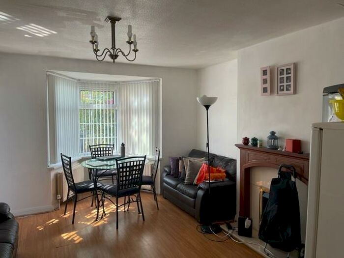 4 Bedroom Semi-Detached House To Rent In Poole Crescent, Harborne, Birmingham, B17