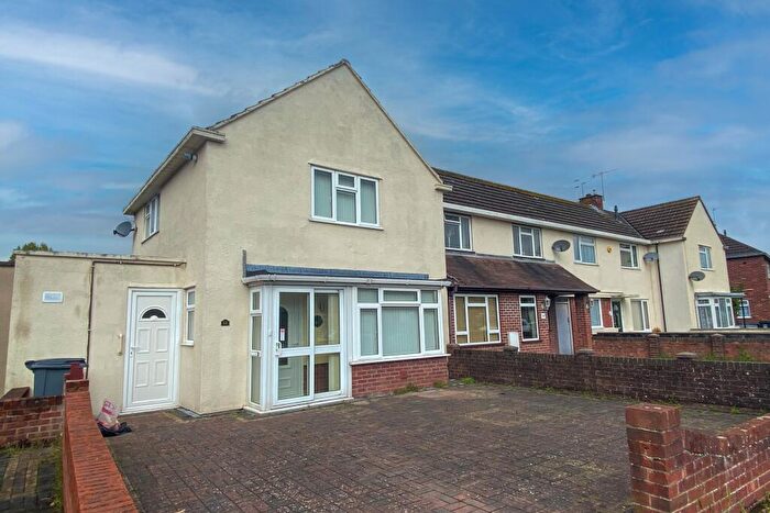 2 Bedroom End Of Terrace House To Rent In Loxton Road, BS23
